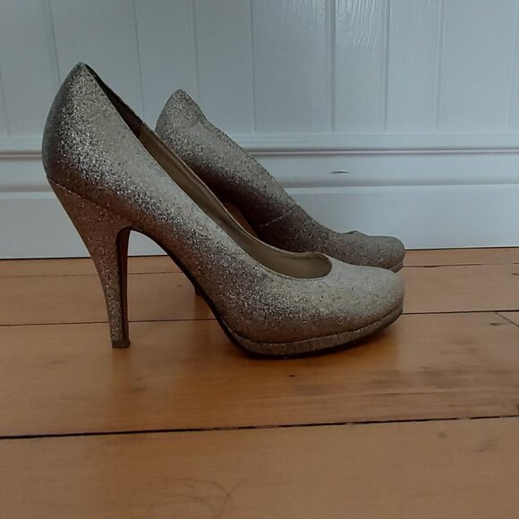 Call It Spring -  Gold/Sliver Sparkle Shoes - Picture 4 of 6